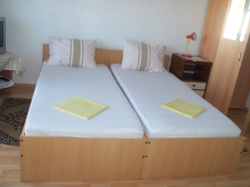 Apartments Radonic Хвар Екстериор снимка