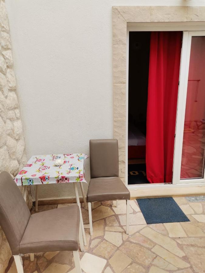 Apartments Radonic Хвар Екстериор снимка