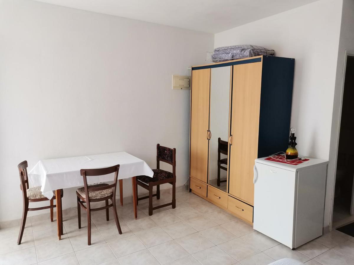 Apartments Radonic Хвар Екстериор снимка