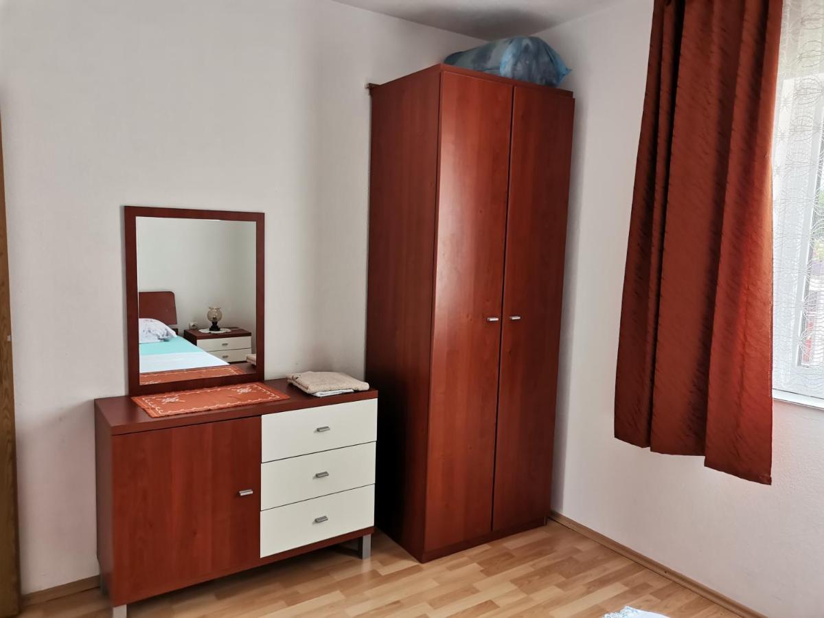 Apartments Radonic Хвар Екстериор снимка