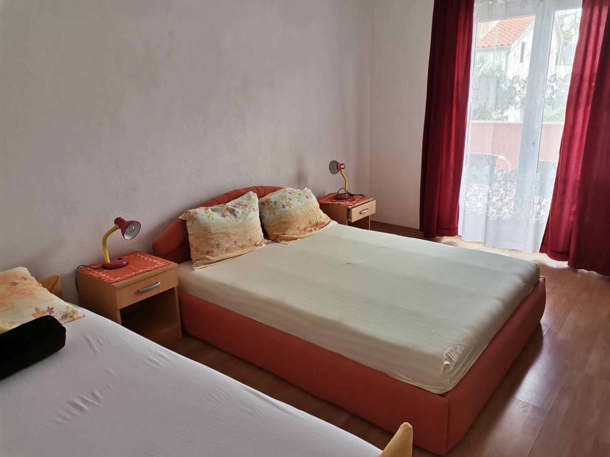 Apartments Radonic Хвар Стая снимка
